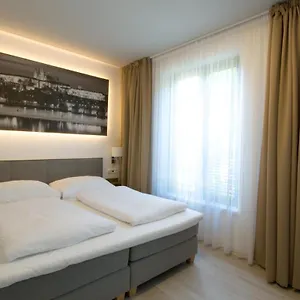 4* Ξενοδοχείο Adeba Plus